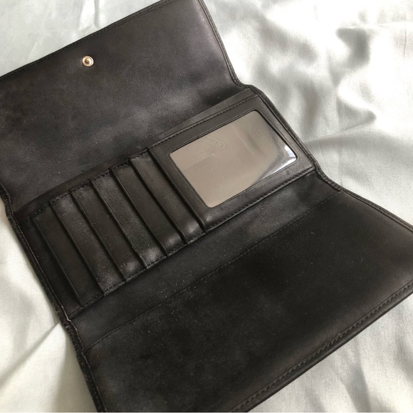 SOLD Black Signiture Coach Leatherware Wallet - Picture 4 of 7